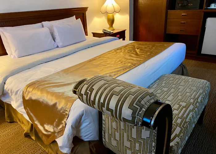 Maharaja Oriental Makati Apartment