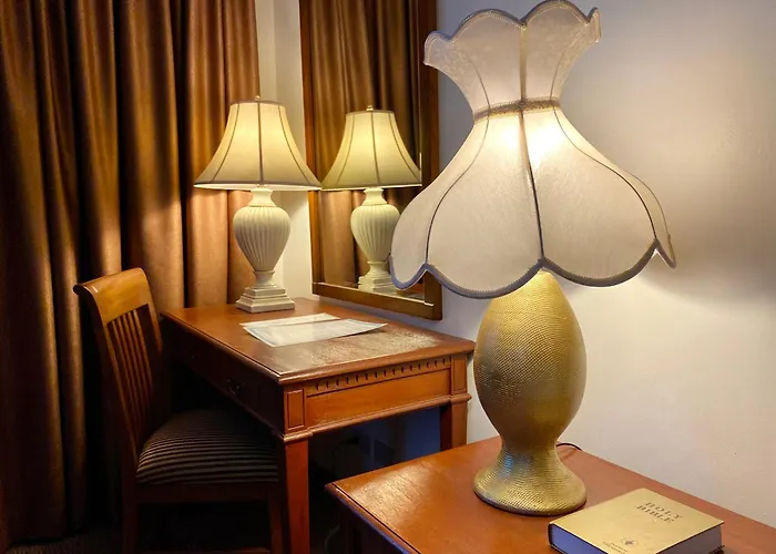 Maharaja Oriental Makati Apartment *