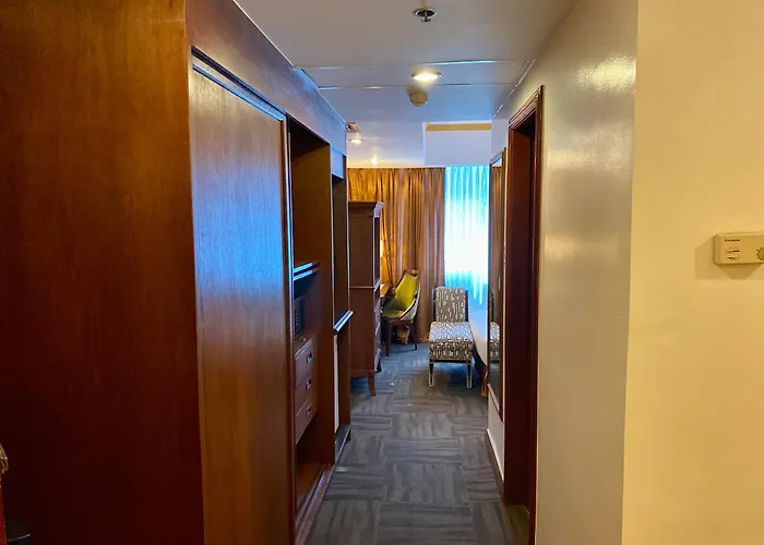 Maharaja Oriental Makati Apartment